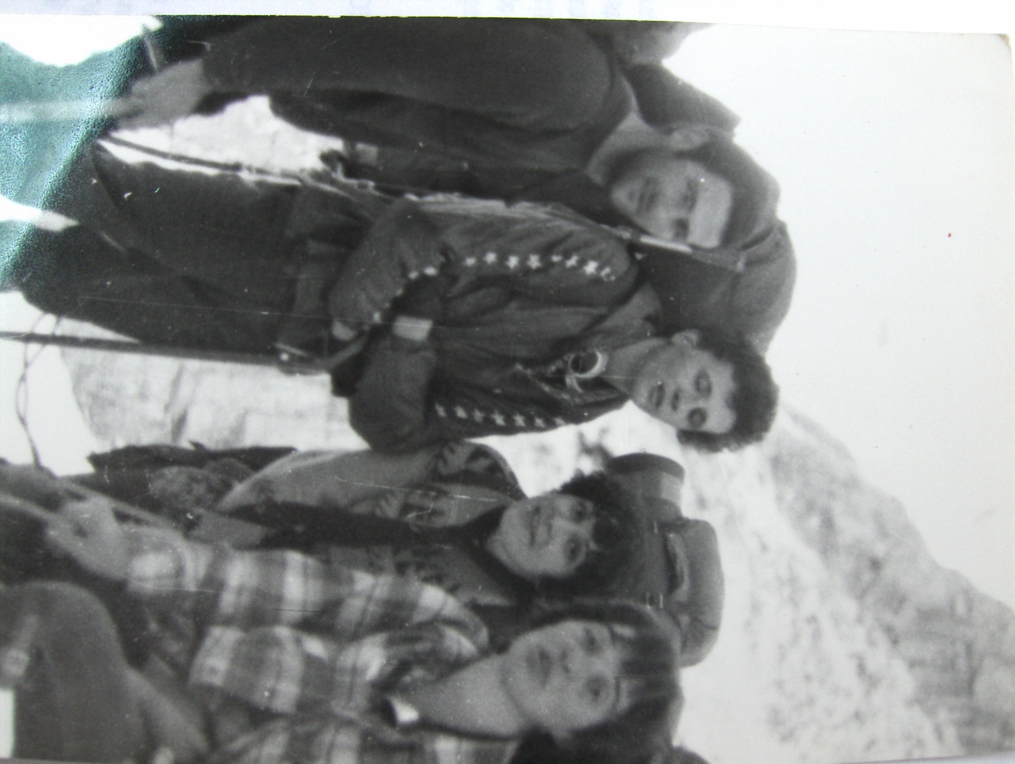 Eldin, Simara, Gordana Babić i Draženka iz Mostara ispod Lupoglava u Lučinama 1985